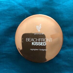 Younique BEACHFRONT KISSED Powder Highlighter Year-Round Summertime Shimmer New